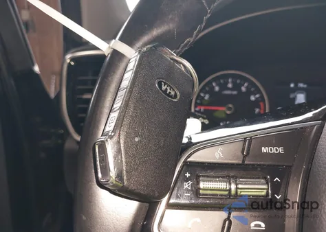 2021 Kia Sportage Ex z USA, uszkodzony, nr VIN KNDPNCAC5M7886551